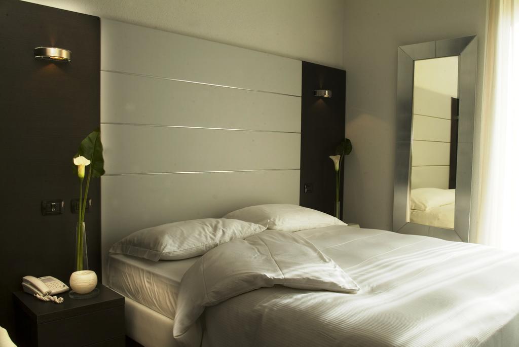 Hotel San Lorenzo Chiavenna Rom bilde