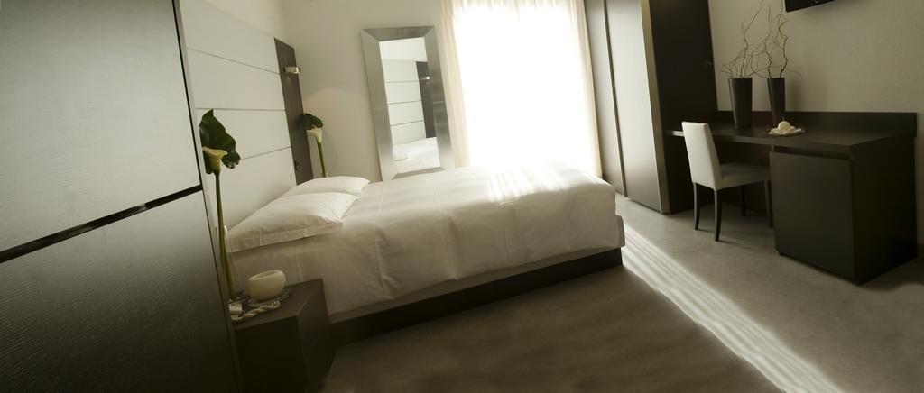 Hotel San Lorenzo Chiavenna Rom bilde